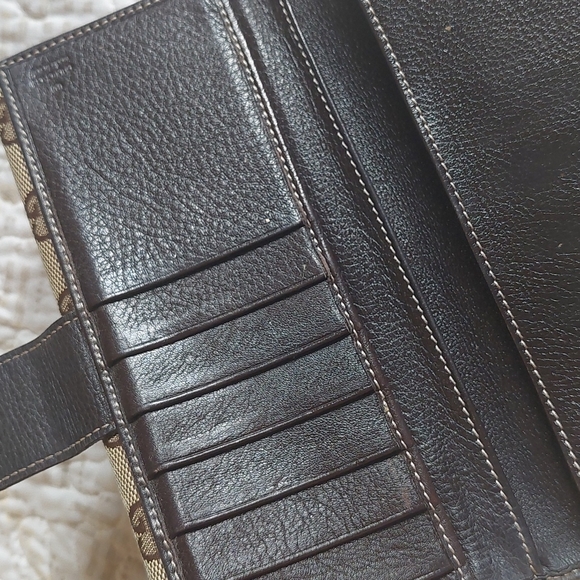 Gucci Wallet - Picture 7 of 13